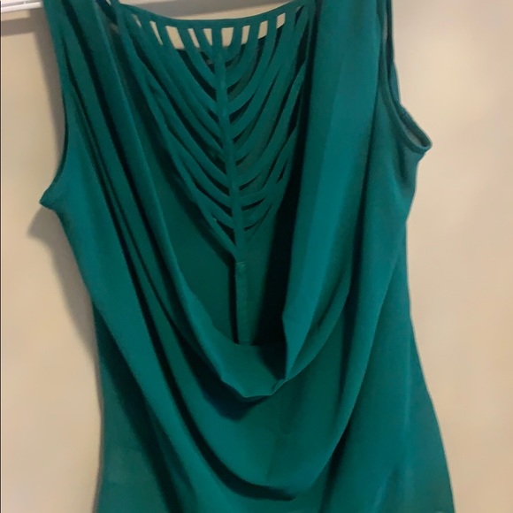 Detailed tank top - Picture 4 of 5